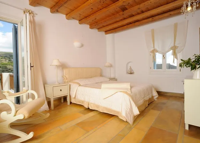 Villa Heliades Gavrio