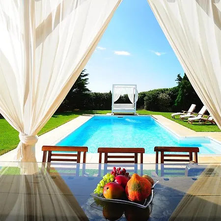 Вилла Heliades *